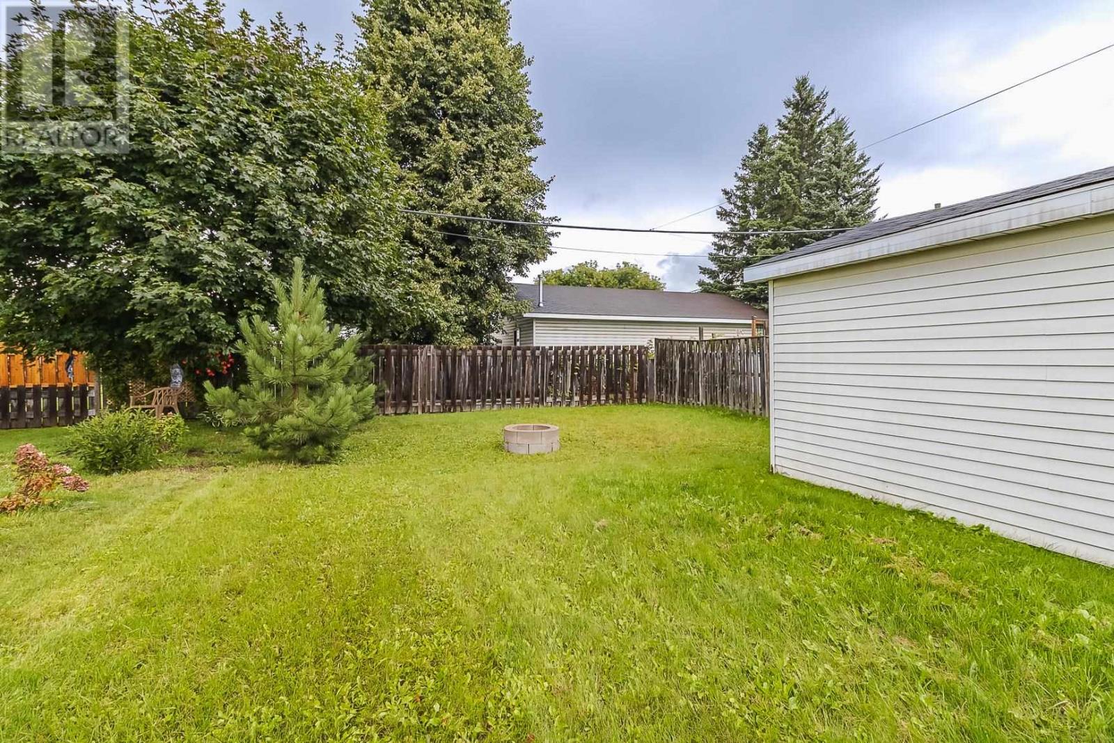 554 Douglas St, Sault Ste. Marie, Ontario P6C 1V1 - Photo 5 - SM252527