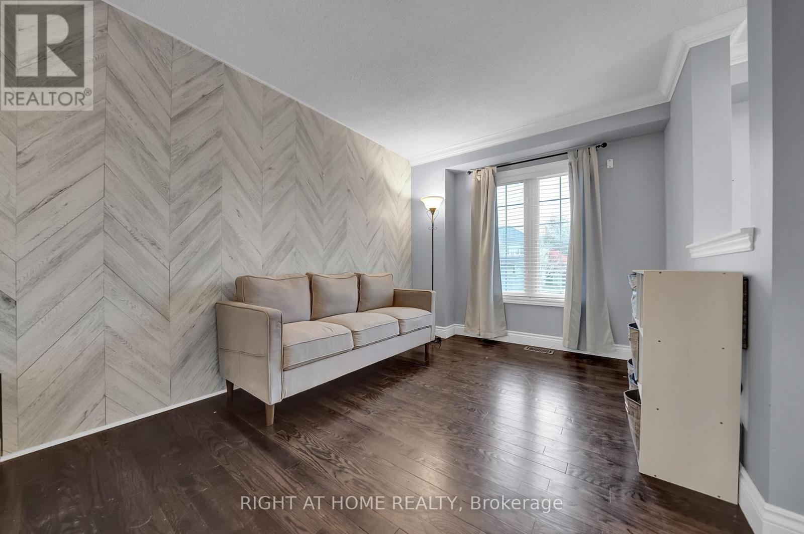 158 Dadson Drive, Clarington (Bowmanville), Ontario  L1C 5H9 - Photo 6 - E12511184