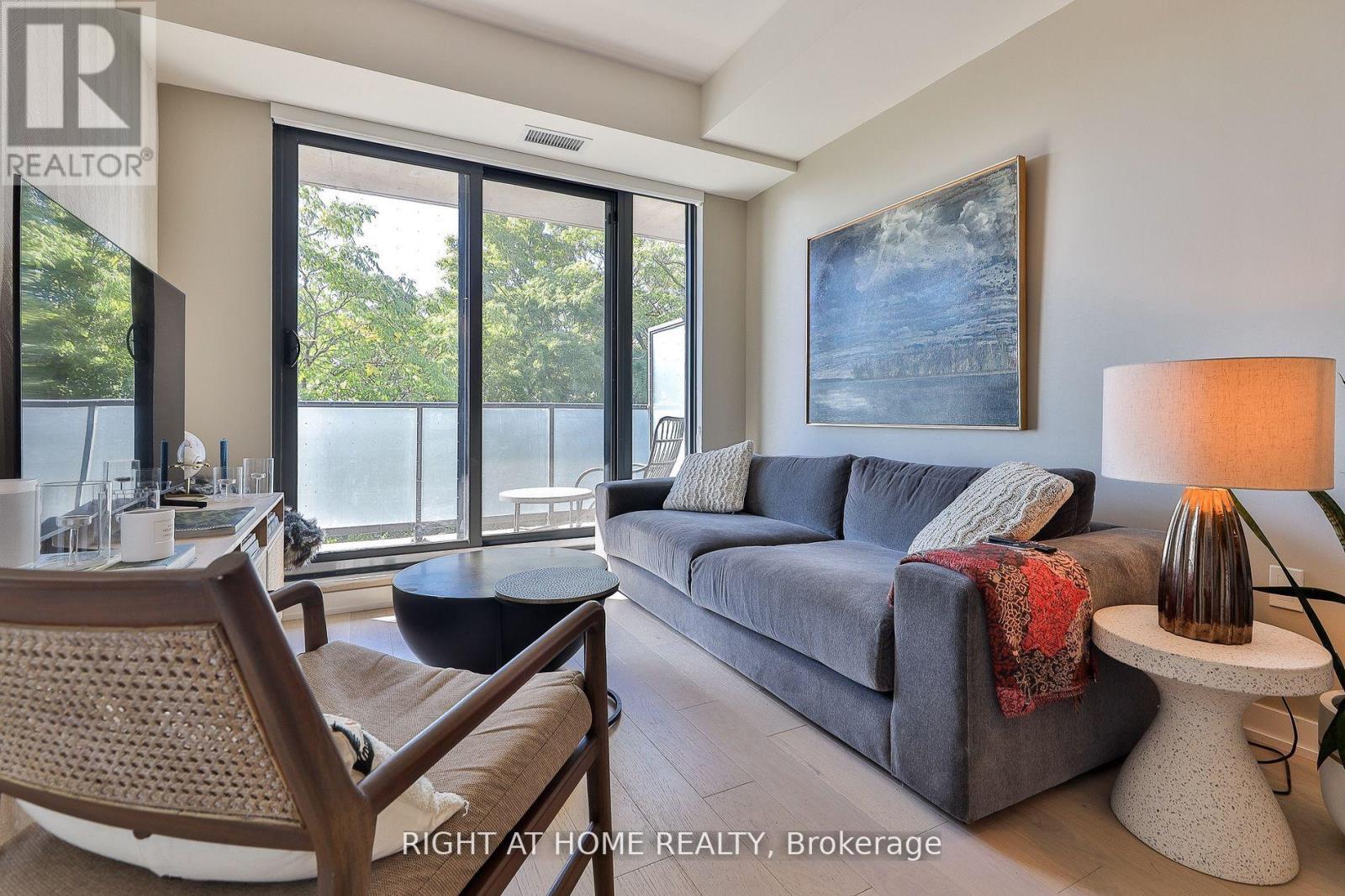 410 - 430 RONCESVALLES AVENUE, Toronto, Ontario