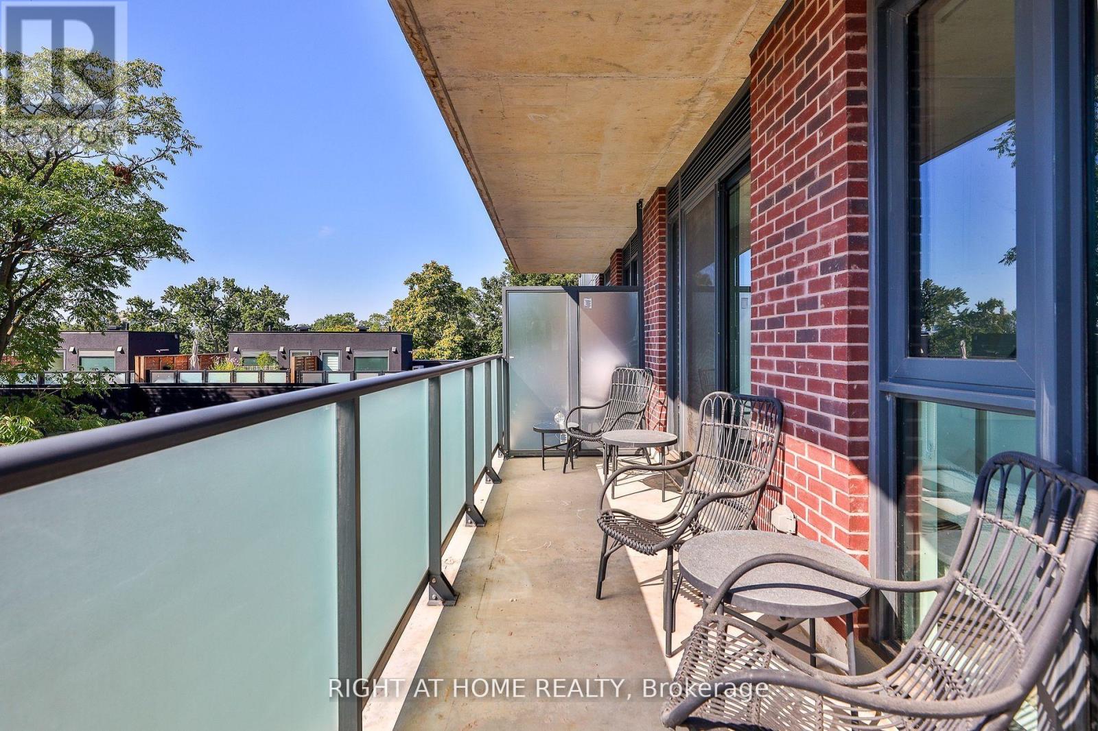 410 - 430 Roncesvalles Avenue, Toronto, Ontario  M6R 0A6 - Photo 5 - W12511054