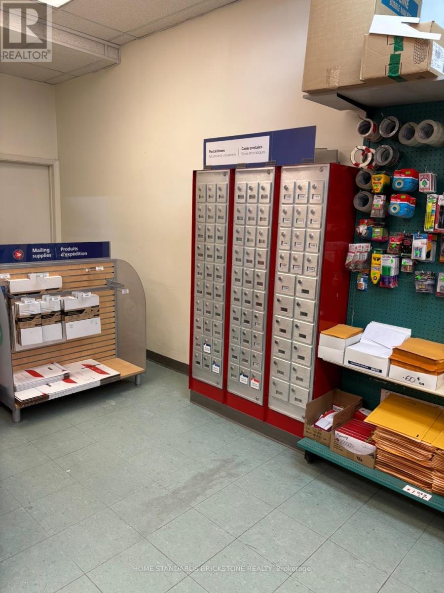 22 - 666 Burnhamthorpe Road, Toronto, Ontario M9C 2Z4 - Photo 3 - W12511064