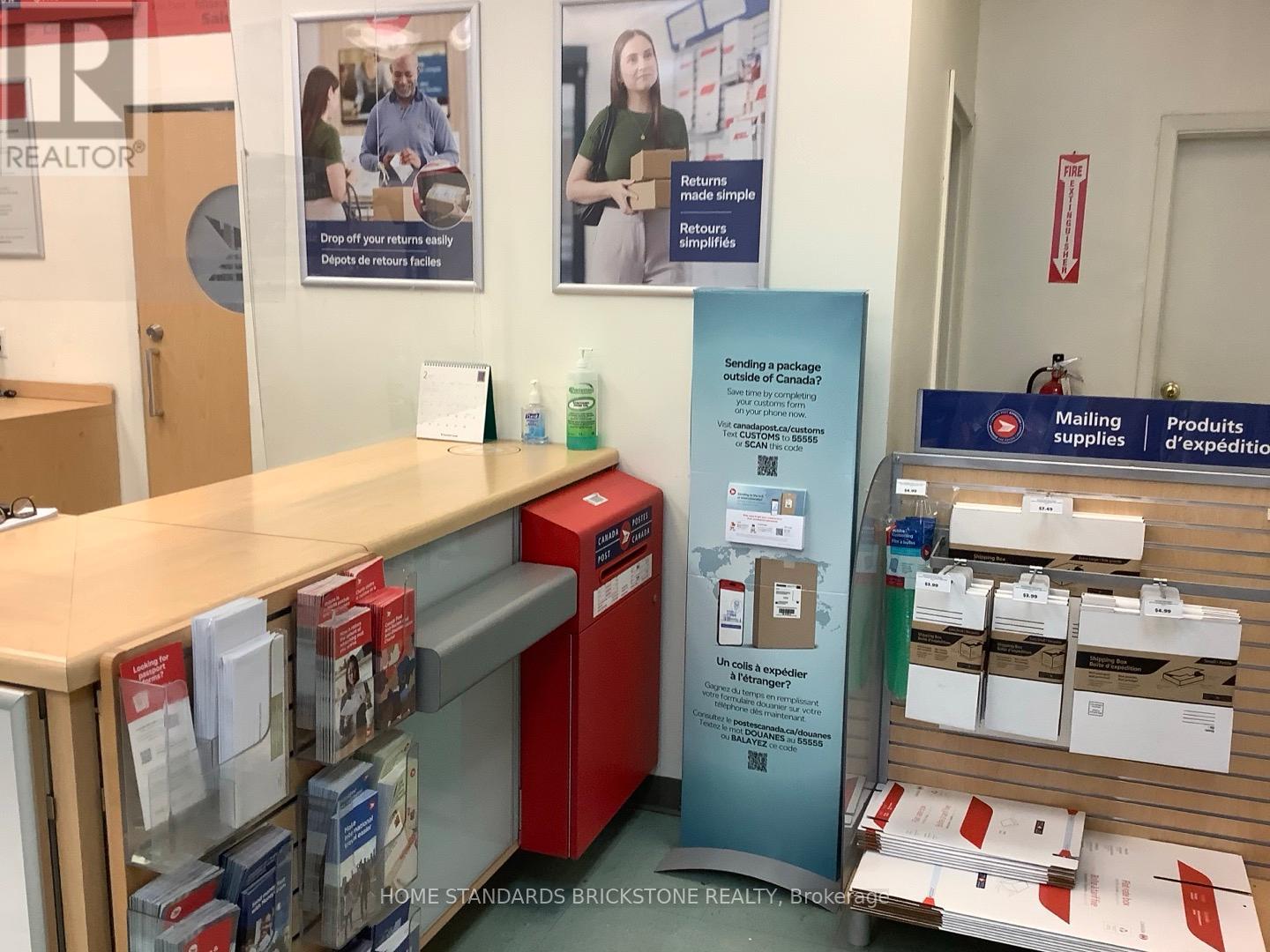 22 - 666 Burnhamthorpe Road, Toronto, Ontario M9C 2Z4 - Photo 5 - W12511064