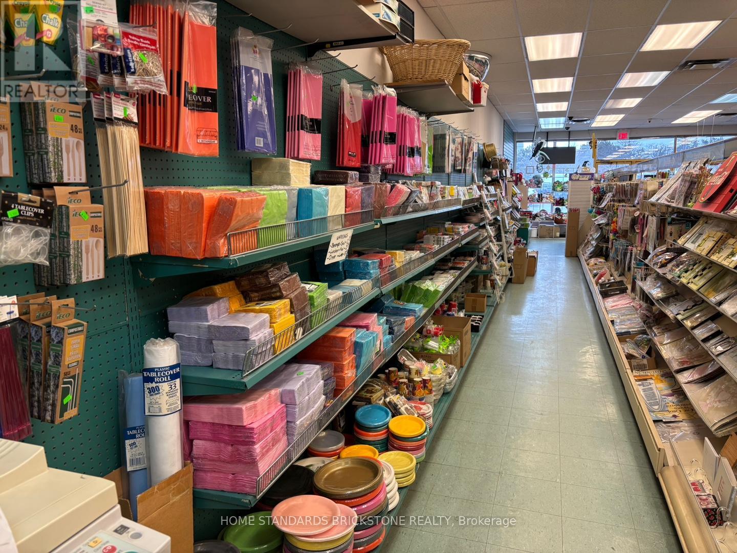 22 - 666 Burnhamthorpe Road, Toronto, Ontario M9C 2Z4 - Photo 7 - W12511064