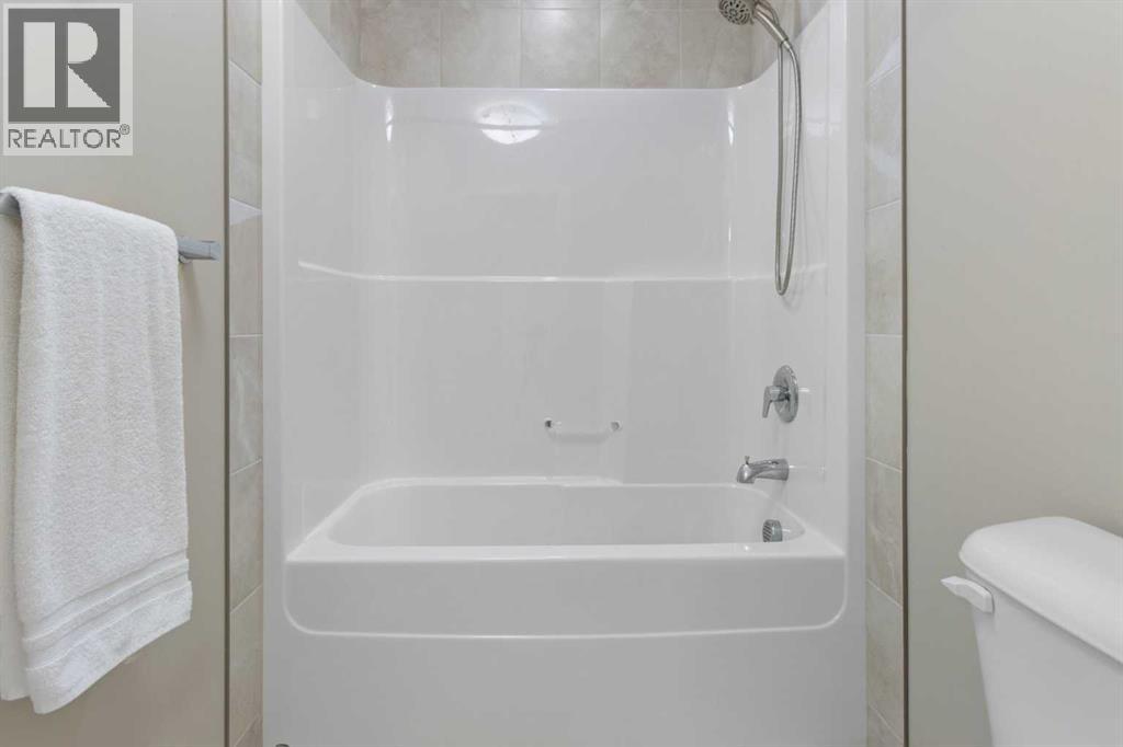 33 Silverado Crest Bay Sw, Calgary, Alberta  T2X 2B3 - Photo 21 - A2261322