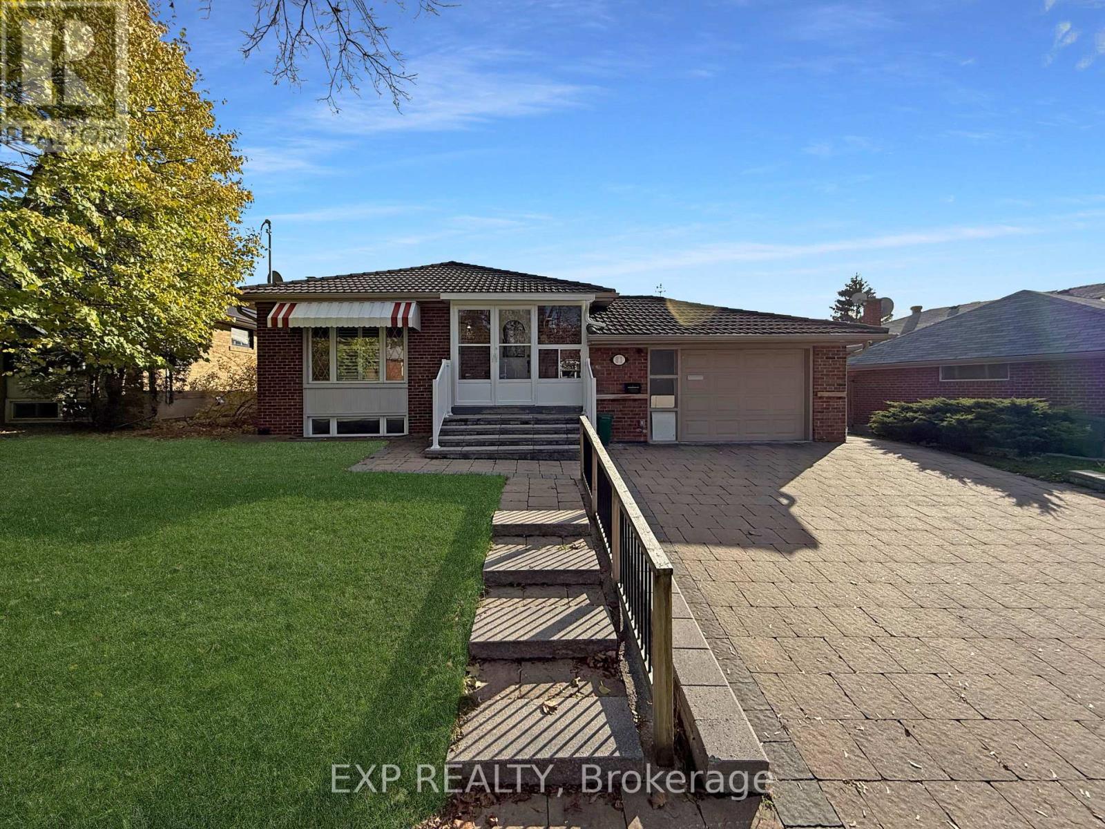 81 Meldazy Drive, Toronto, Ontario  M1P 4G2 - Photo 2 - E12505812