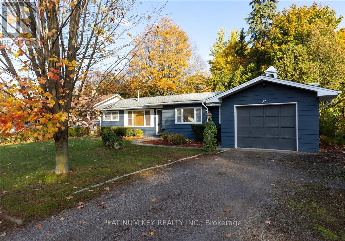 37 Arnella Crescent, Strathroy-Caradoc, Ontario  N7G 2C4 - Photo 2 - X12511074