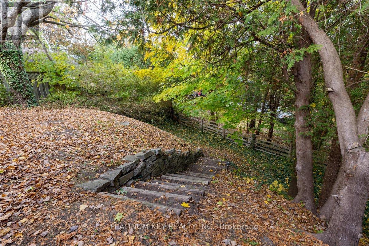 37 Arnella Crescent, Strathroy-Caradoc, Ontario  N7G 2C4 - Photo 27 - X12511074