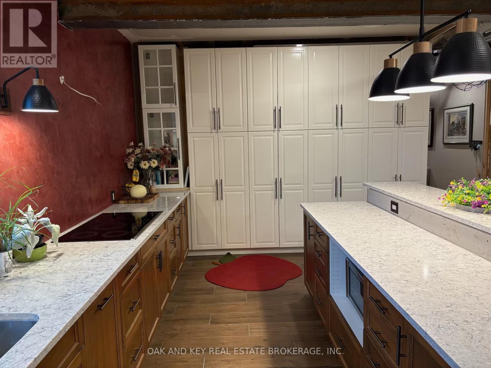 5661 Clandeboye Drive, Lucan Biddulph, Ontario  N0M 2J0 - Photo 4 - X12511086