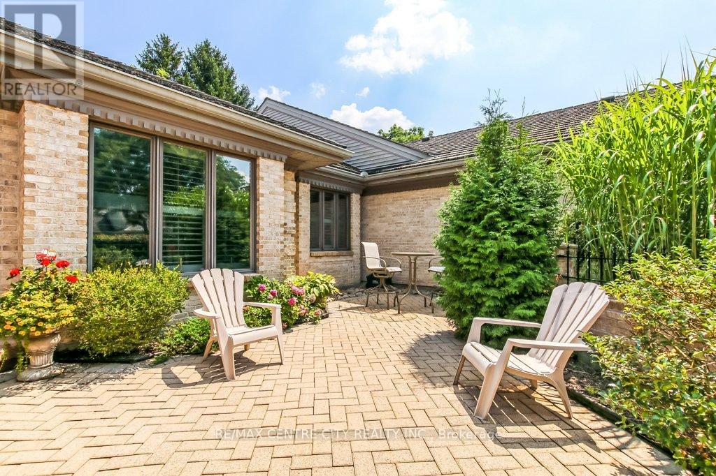 27 - 1200 Riverside Drive, London North, Ontario  N6H 5C6 - Photo 3 - X12511138