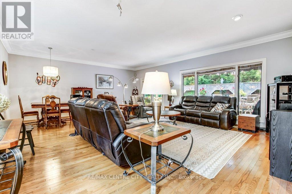 27 - 1200 Riverside Drive, London North, Ontario  N6H 5C6 - Photo 8 - X12511138