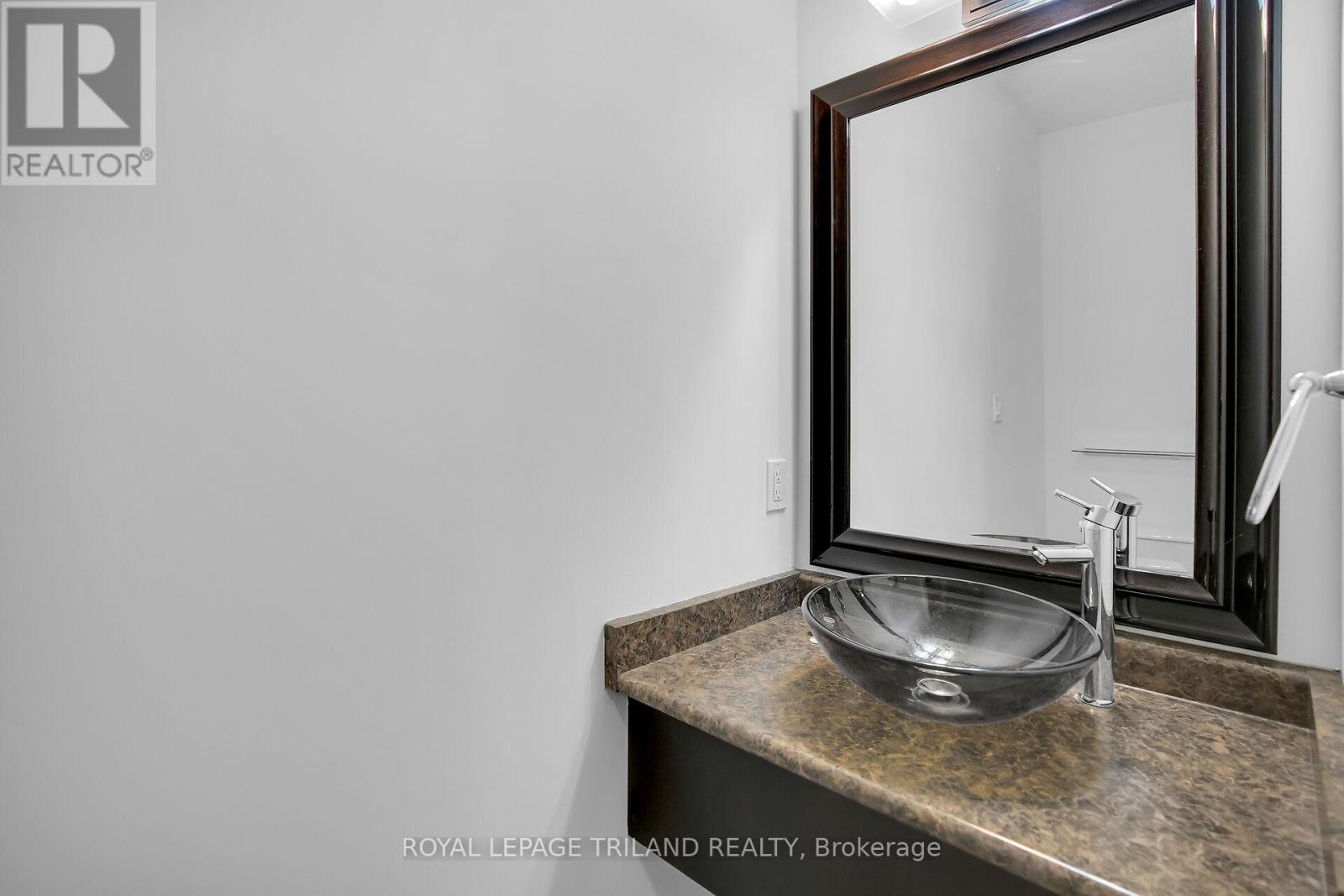 1862 Cherrywood Trail, London North, Ontario  N6H 0E1 - Photo 15 - X12511144