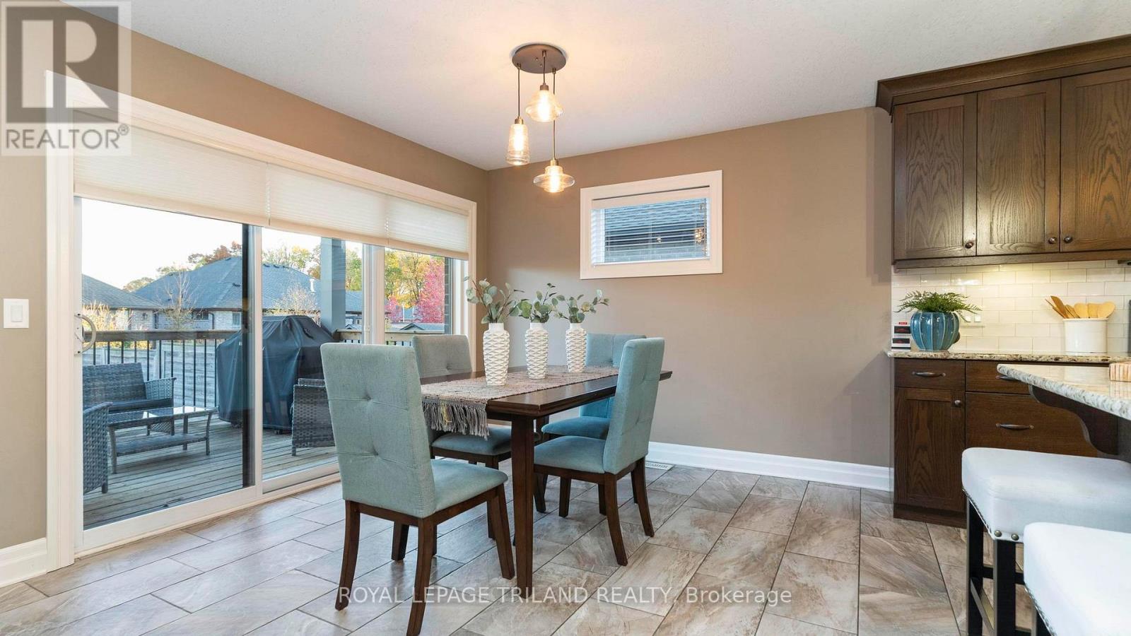 693 Newman Drive, Strathroy-Caradoc, Ontario  N0L 1W0 - Photo 7 - X12511152