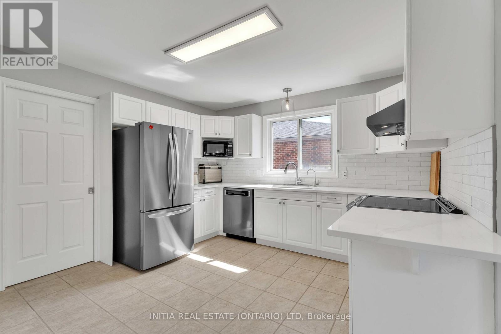 2021 Lumb Court, London North, Ontario  N6G 5J4 - Photo 15 - X12511164