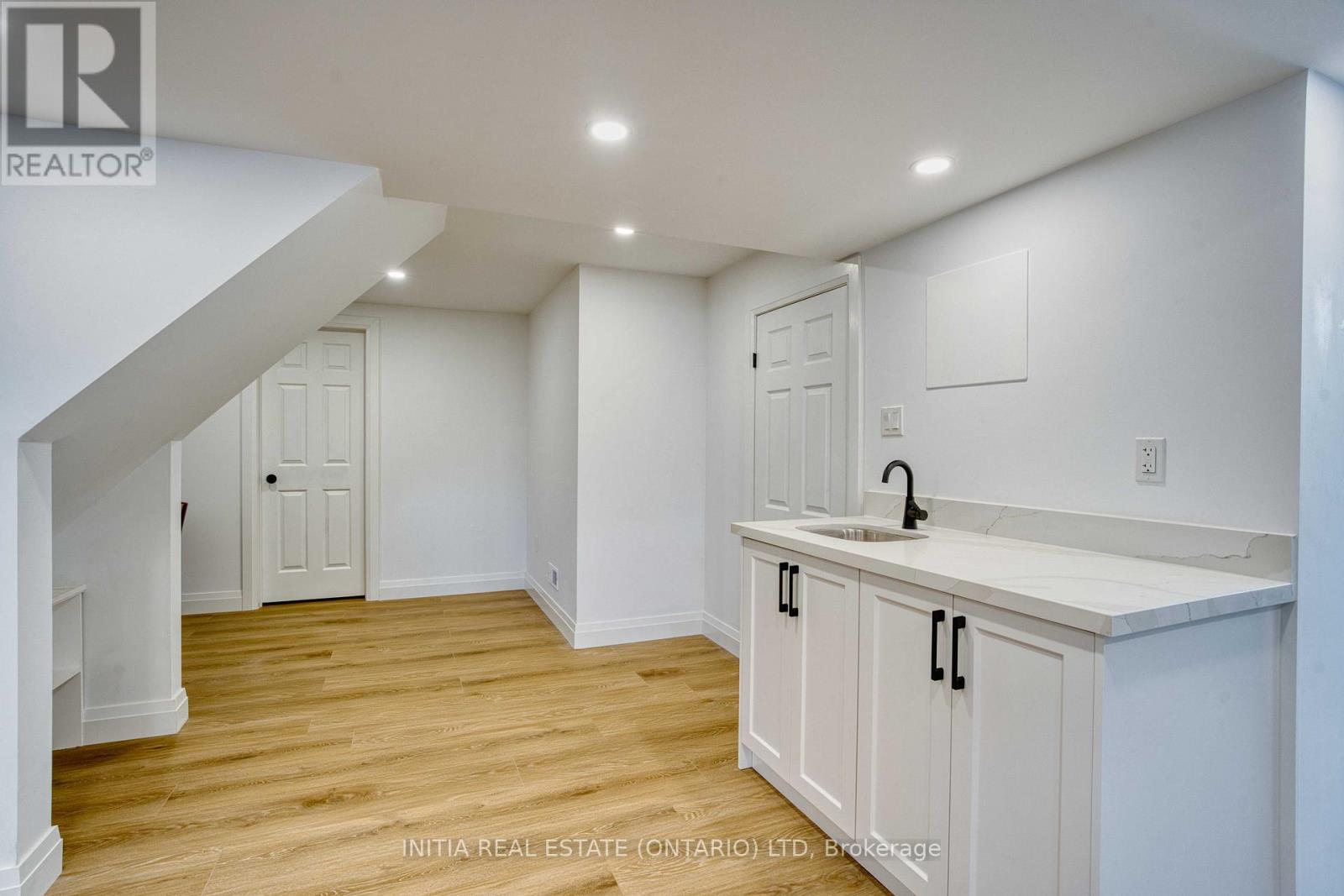 2021 Lumb Court, London North, Ontario  N6G 5J4 - Photo 36 - X12511164