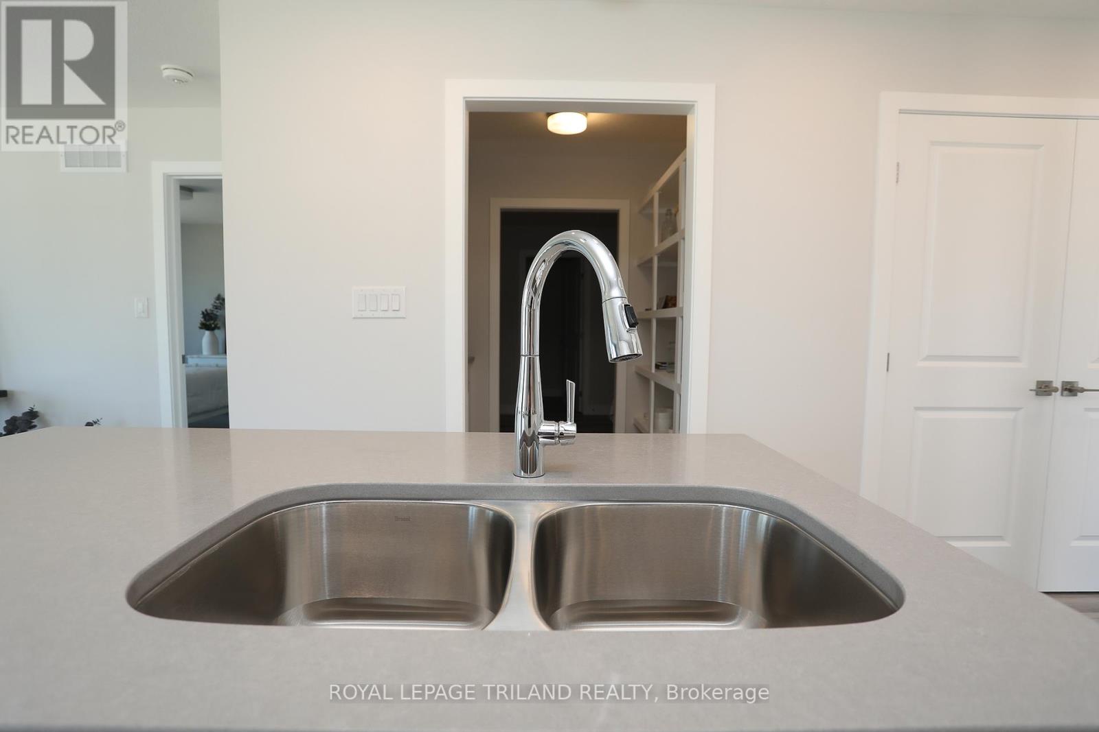 1 Harrow Lane, St. Thomas, Ontario  N5R 0P3 - Photo 18 - X12511182