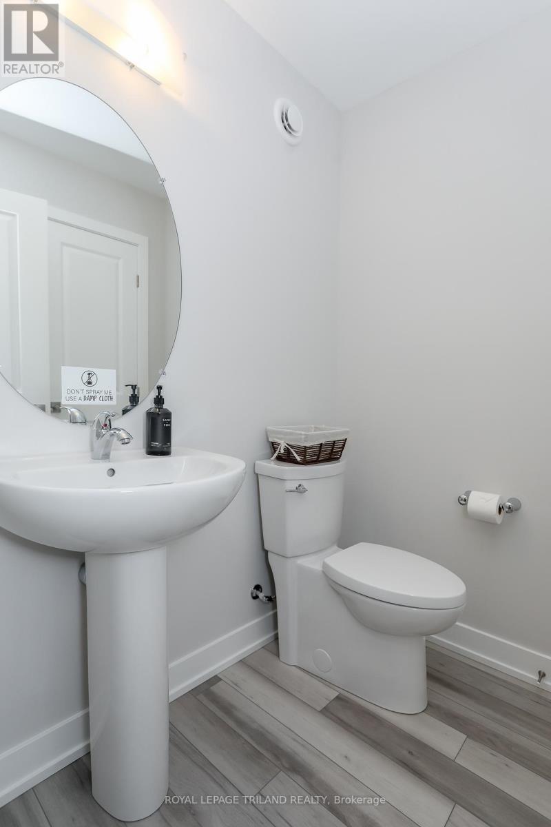 1 Harrow Lane, St. Thomas, Ontario  N5R 0P3 - Photo 36 - X12511182