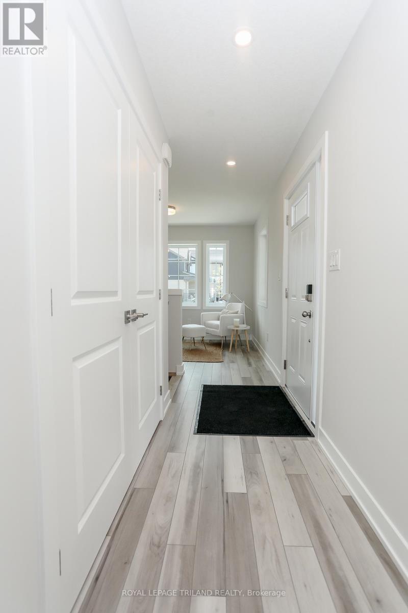 1 Harrow Lane, St. Thomas, Ontario  N5R 0P3 - Photo 9 - X12511182