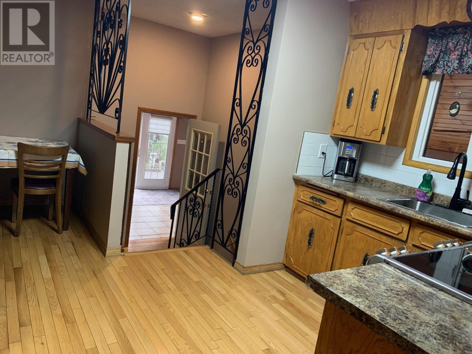 1325 Rosslyn Road, Thunder Bay, Ontario  P7E 6E1 - Photo 8 - TB253388