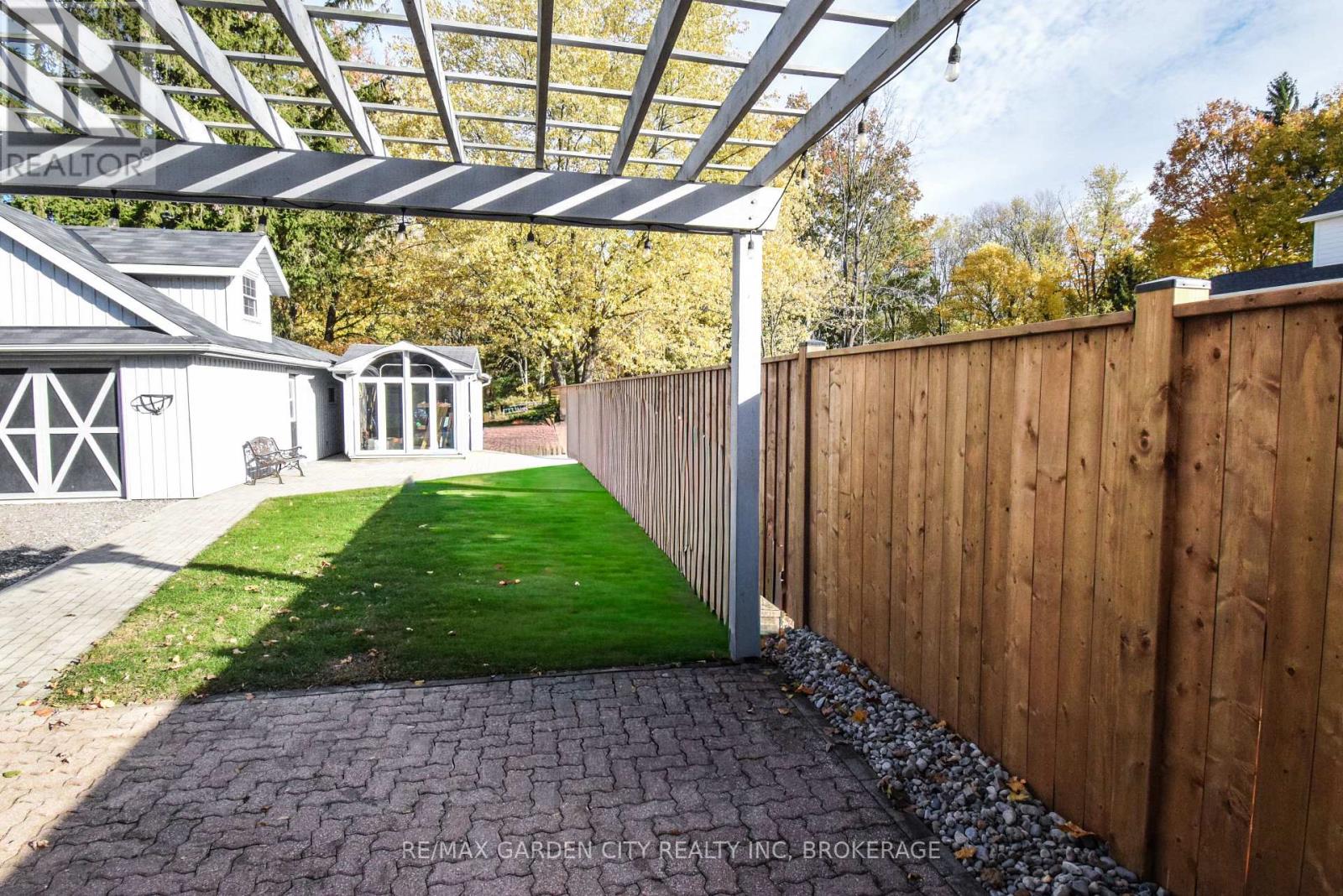 1171 Maple Street, Pelham, Ontario  L0S 1C0 - Photo 33 - X12336641