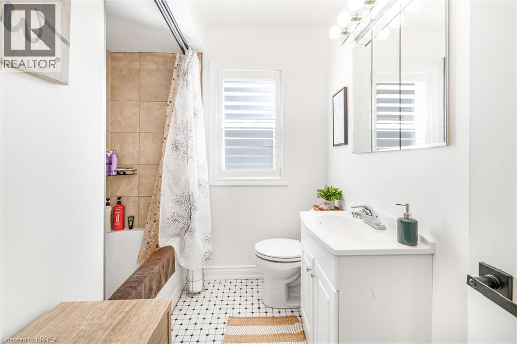 12 Patricia Street, Brantford, Ontario  N3T 1W5 - Photo 11 - 40785617