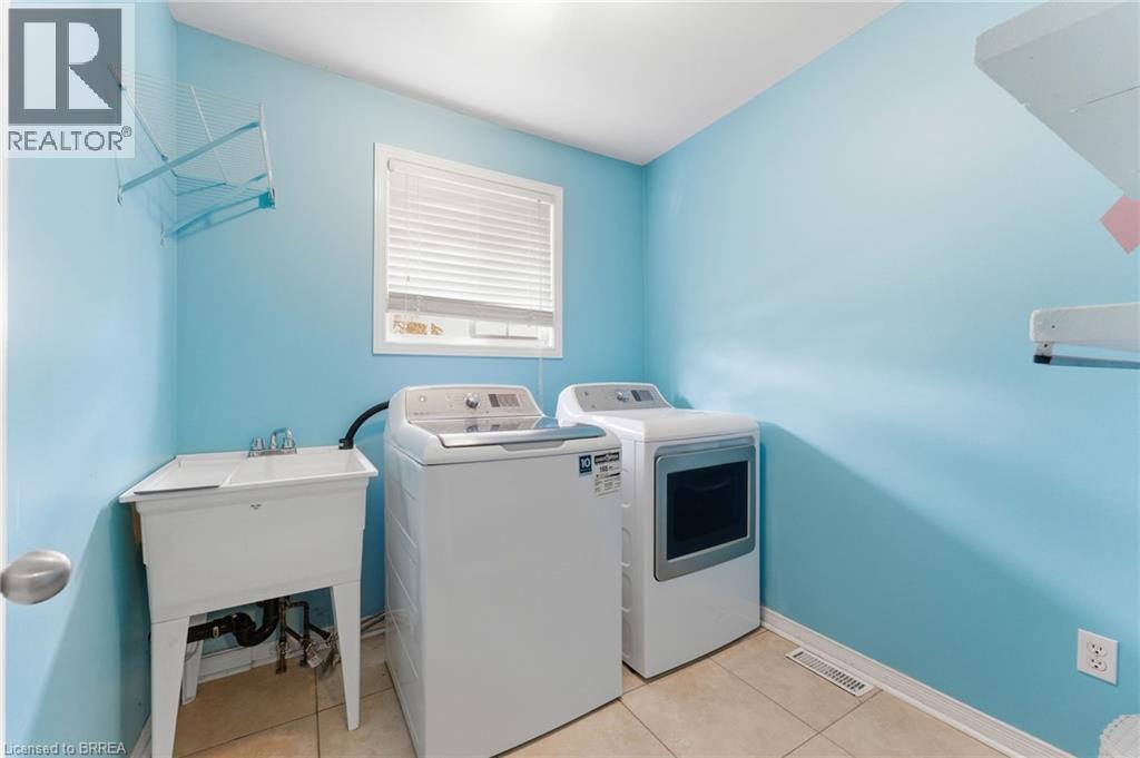 3 Shellard Lane Unit# A, Brantford, Ontario  N3T 5K8 - Photo 18 - 40779790