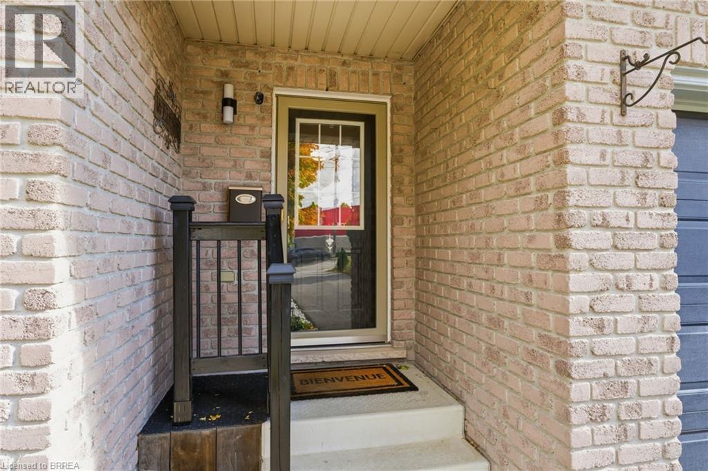 3 Shellard Lane Unit# A, Brantford, Ontario  N3T 5K8 - Photo 2 - 40779790
