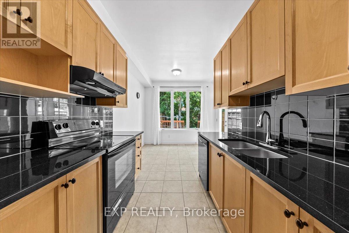 264 Bradwell Way, Ottawa, Ontario  K1T 4J2 - Photo 19 - X12511200