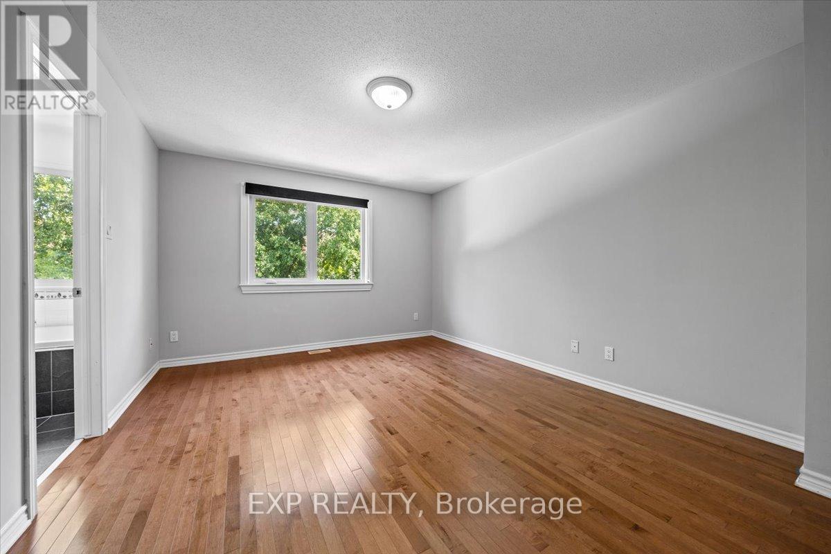 264 Bradwell Way, Ottawa, Ontario  K1T 4J2 - Photo 22 - X12511200