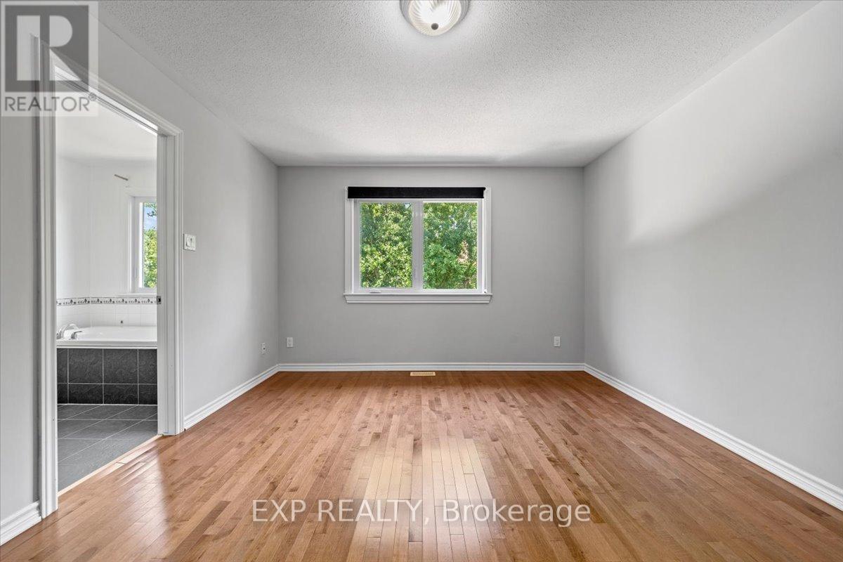 264 Bradwell Way, Ottawa, Ontario  K1T 4J2 - Photo 23 - X12511200