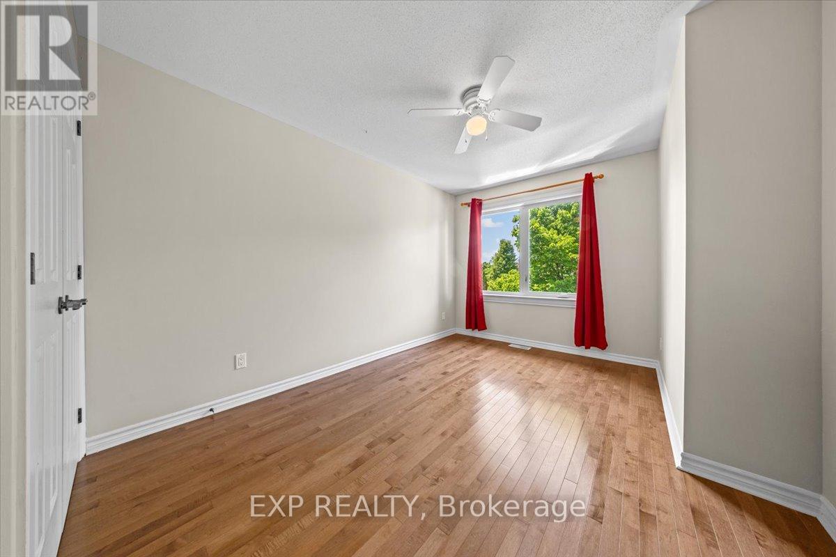 264 Bradwell Way, Ottawa, Ontario  K1T 4J2 - Photo 28 - X12511200