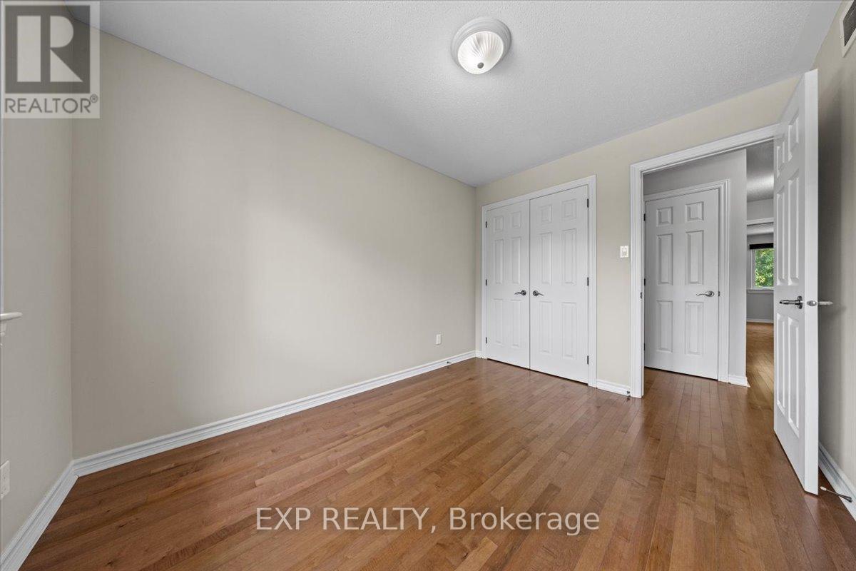 264 Bradwell Way, Ottawa, Ontario  K1T 4J2 - Photo 31 - X12511200