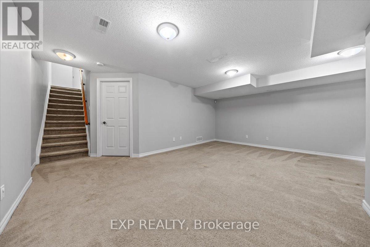 264 Bradwell Way, Ottawa, Ontario  K1T 4J2 - Photo 35 - X12511200