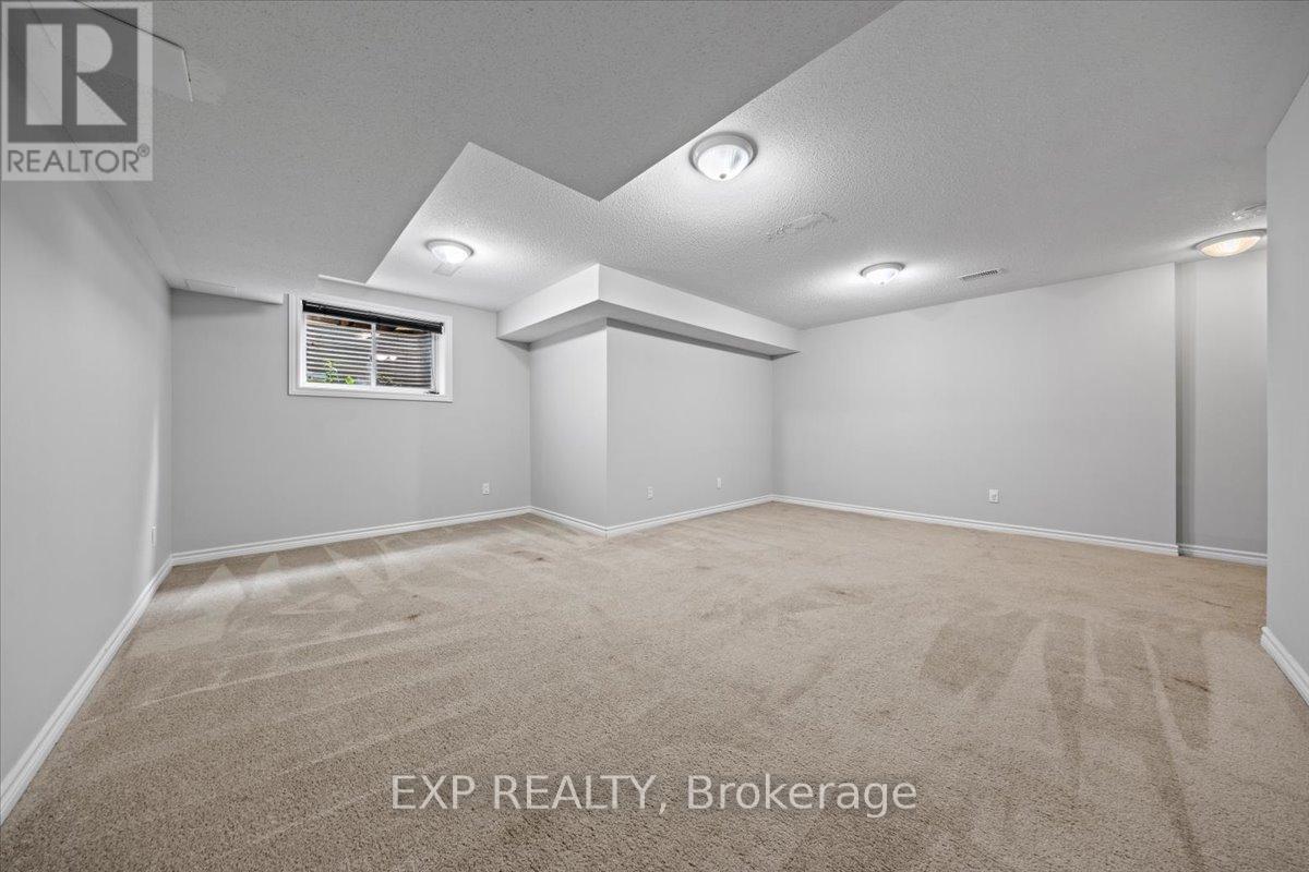 264 Bradwell Way, Ottawa, Ontario  K1T 4J2 - Photo 37 - X12511200