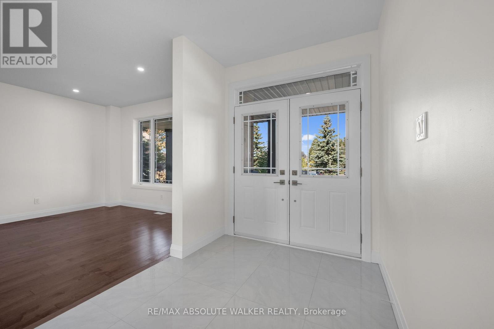 424 Nittany Crescent, Ottawa, Ontario  K2J 5P1 - Photo 2 - X12511202