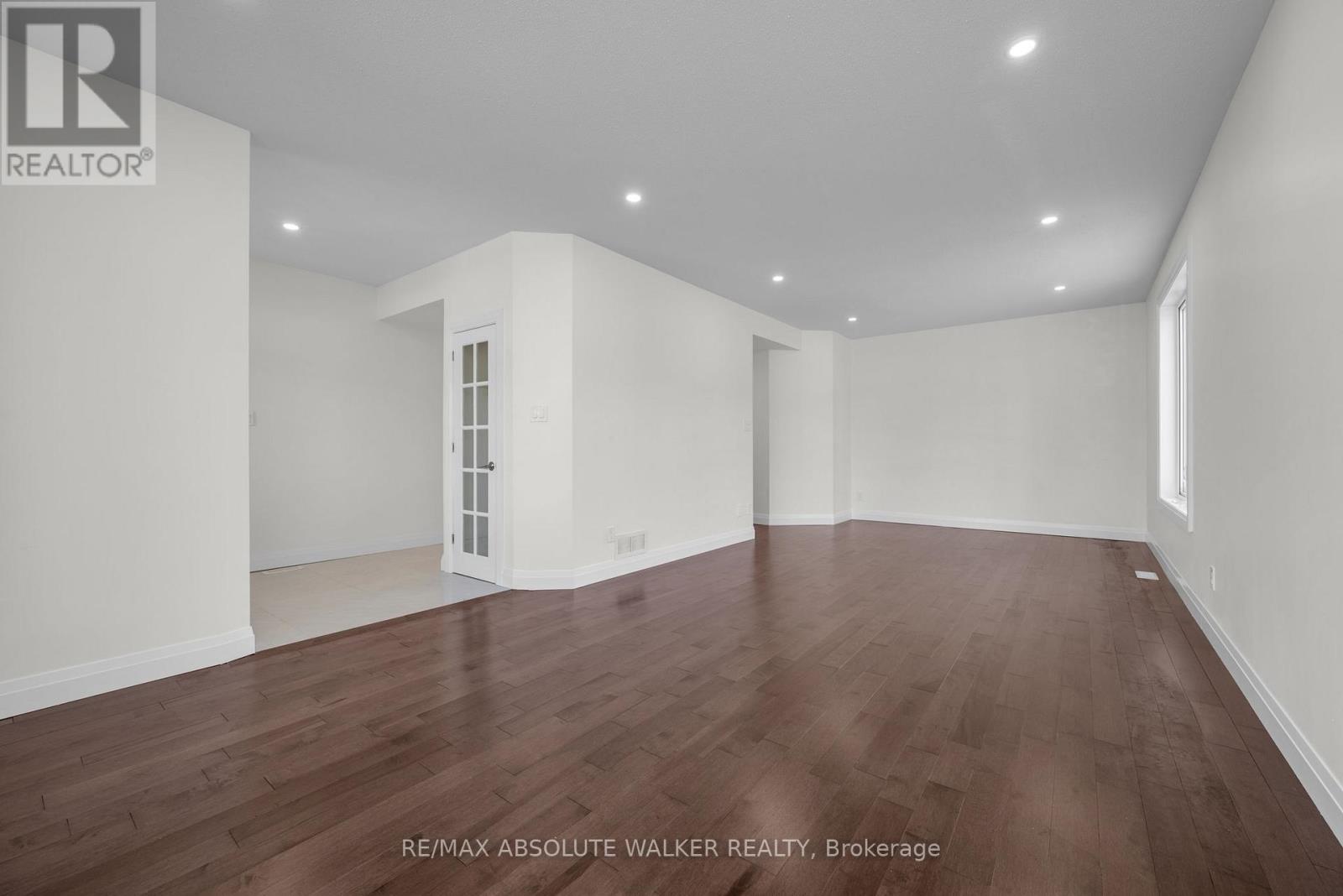 424 Nittany Crescent, Ottawa, Ontario  K2J 5P1 - Photo 5 - X12511202