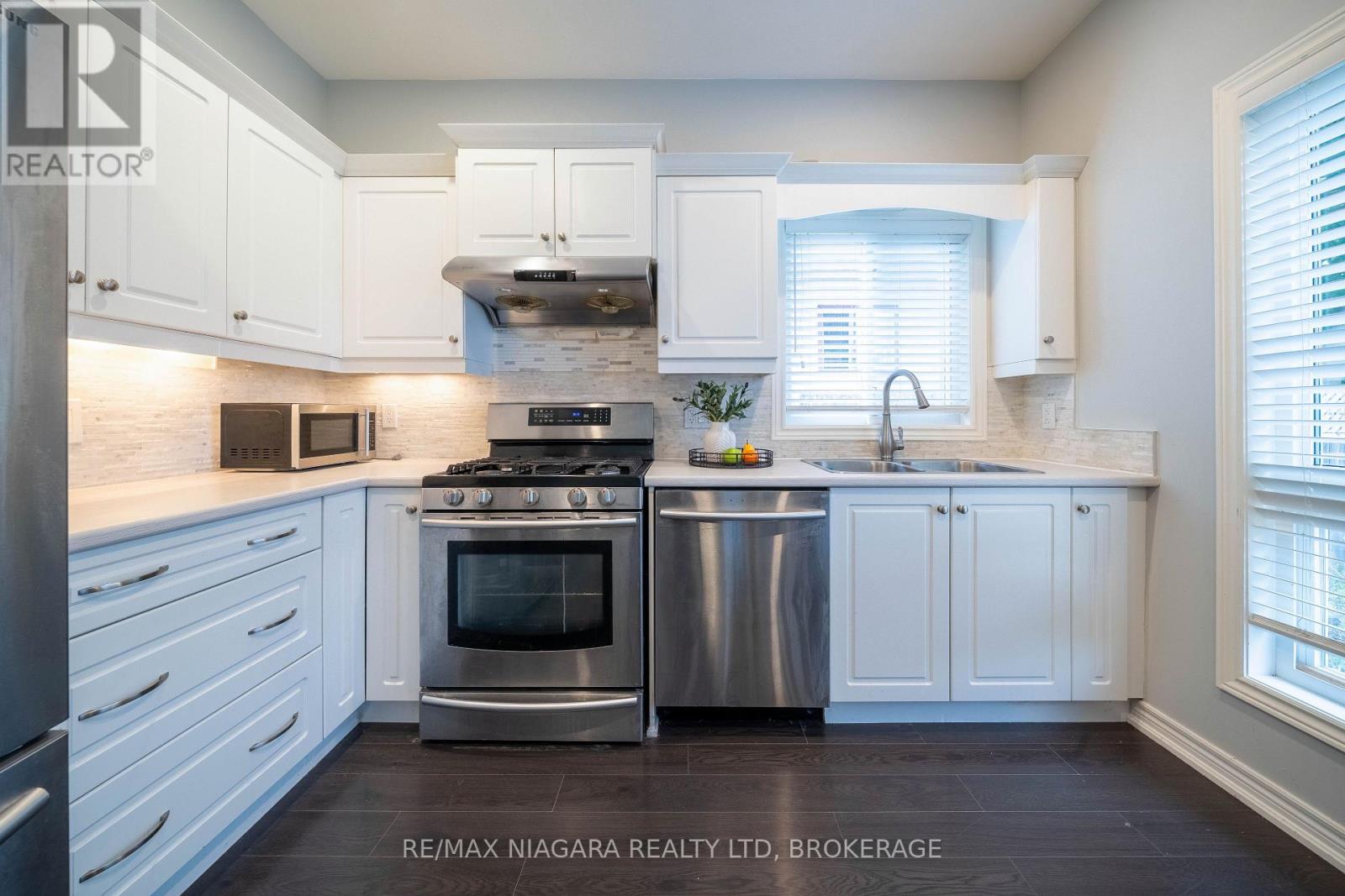 2 Marren Street, St. Catharines, Ontario L2P 2J6 - Photo 21 - X12511092