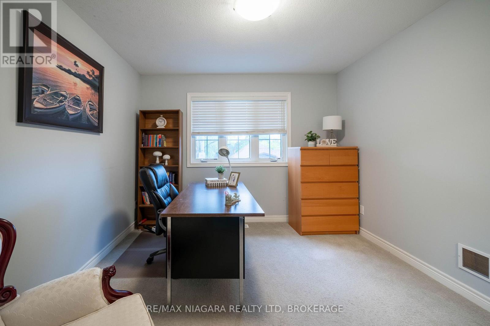 2 Marren Street, St. Catharines, Ontario L2P 2J6 - Photo 30 - X12511092