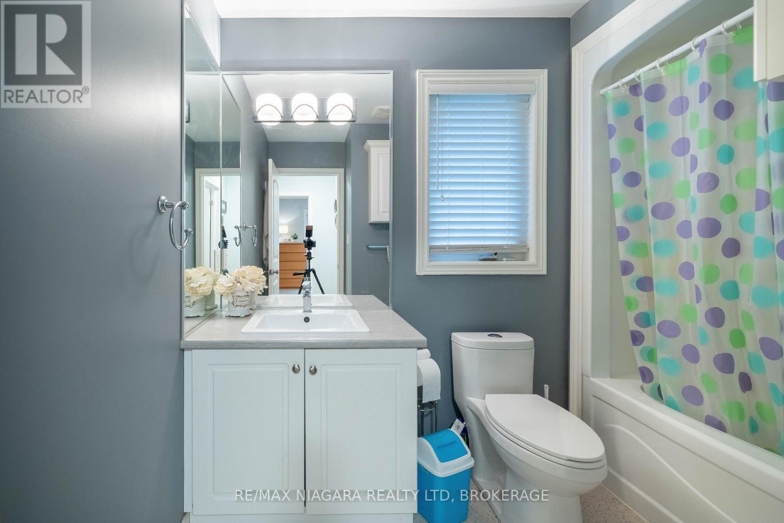 2 Marren Street, St. Catharines, Ontario L2P 2J6 - Photo 33 - X12511092