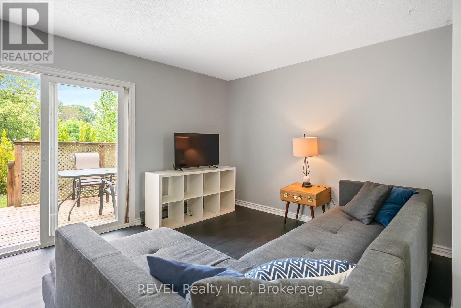 2 - 38 Elma Street, St. Catharines, Ontario  L2N 6Z3 - Photo 11 - X12511126