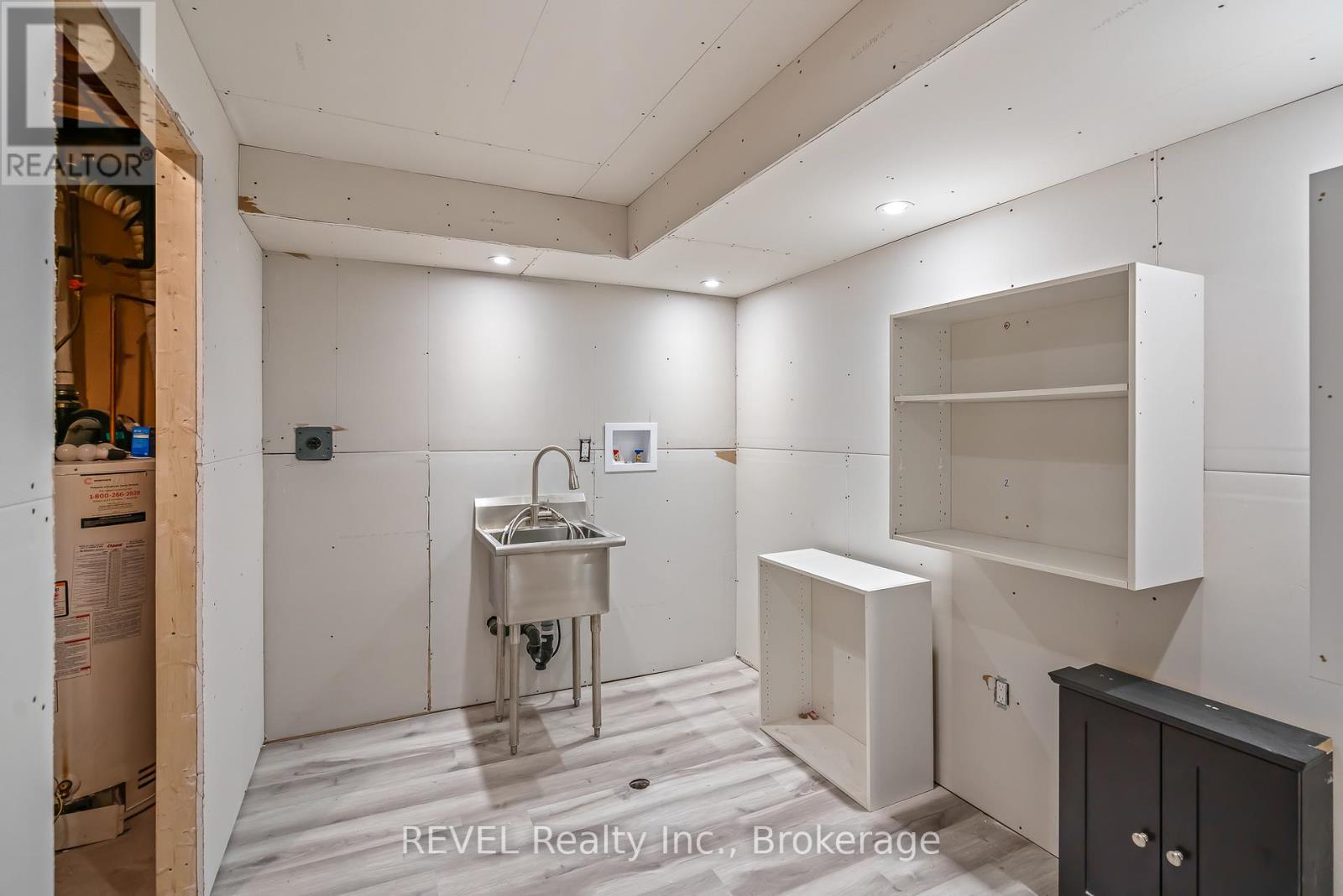 2 - 38 Elma Street, St. Catharines, Ontario  L2N 6Z3 - Photo 24 - X12511126