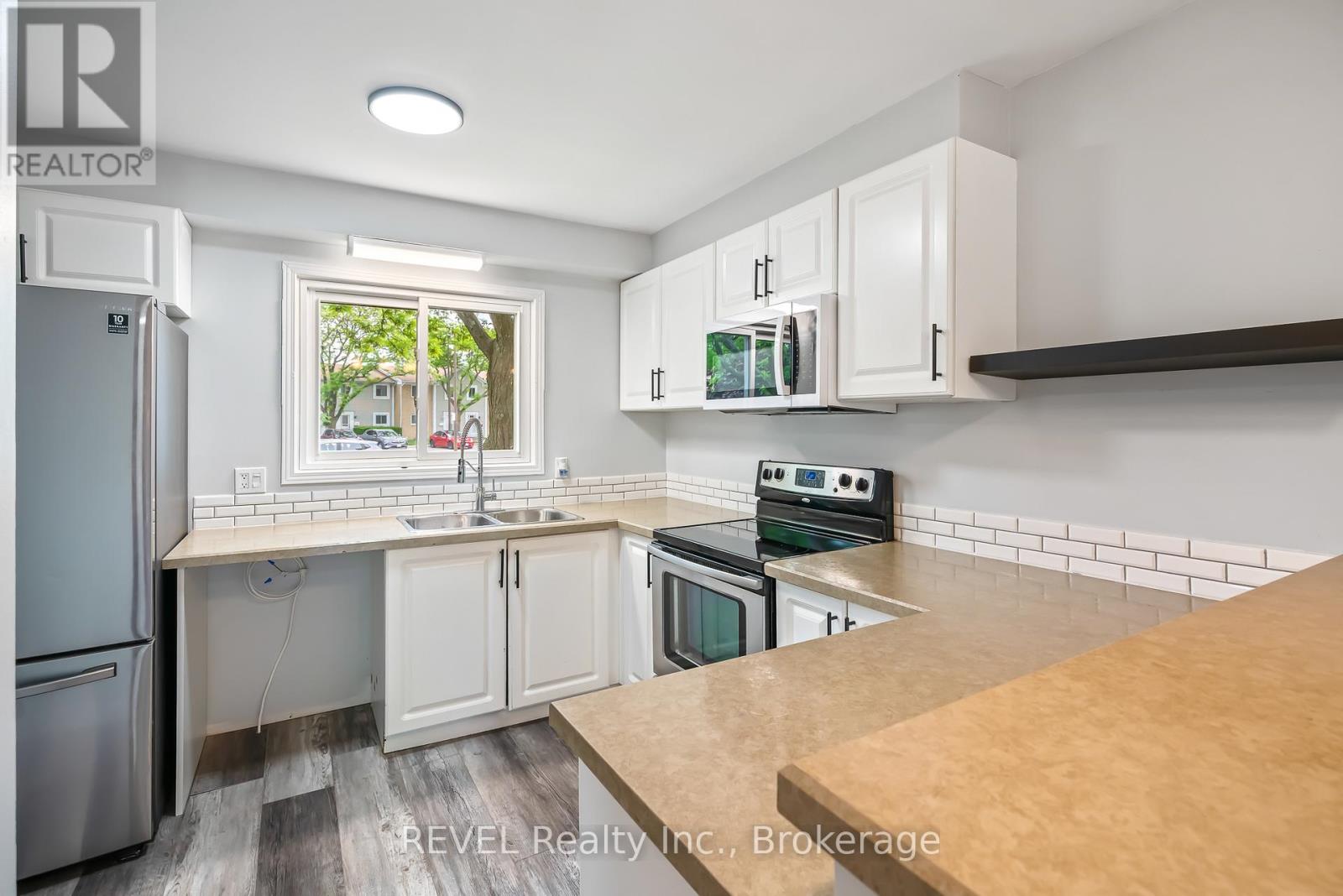 2 - 38 Elma Street, St. Catharines, Ontario  L2N 6Z3 - Photo 7 - X12511126