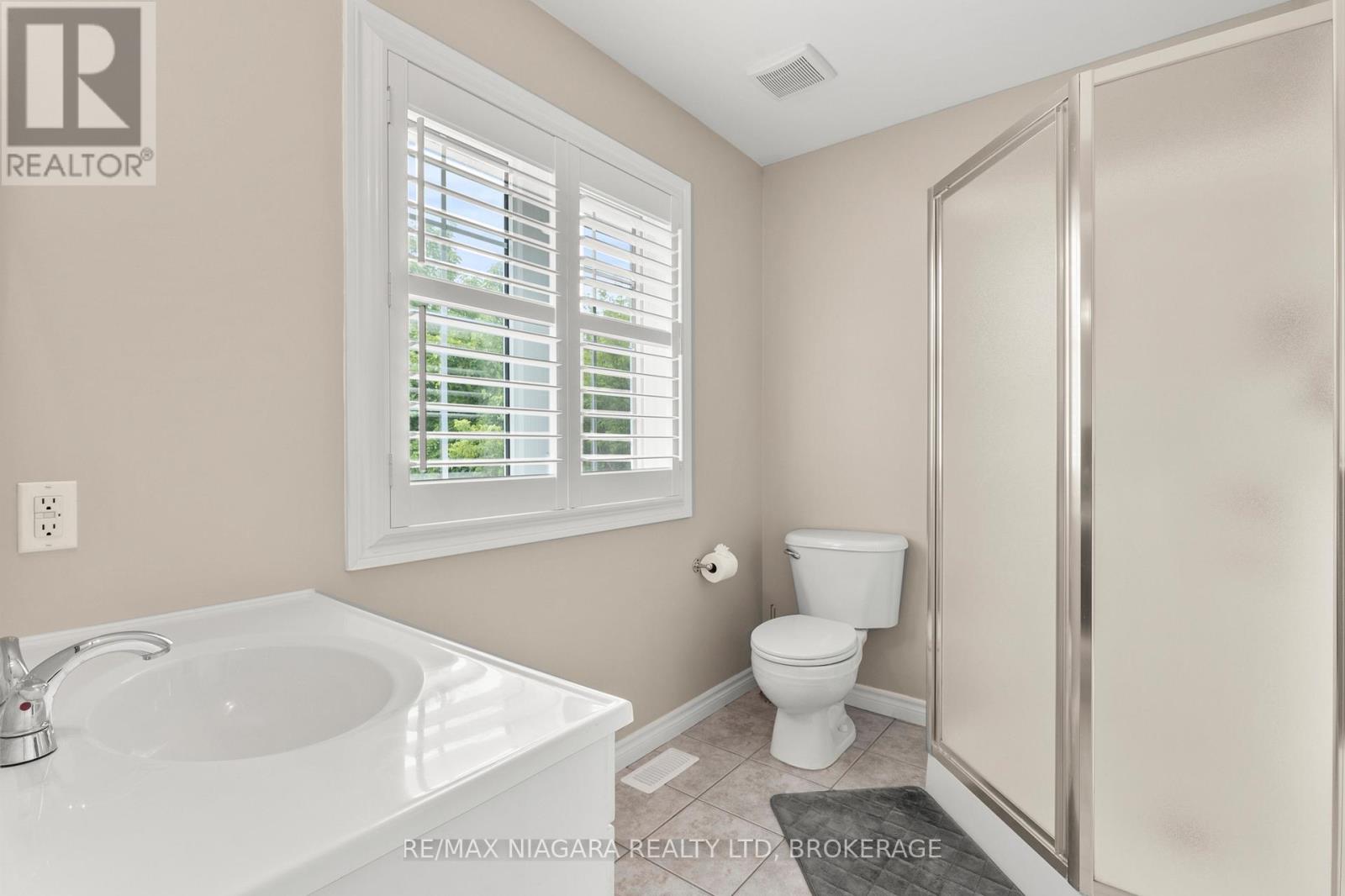 6 - 6263 Valley Way, Niagara Falls, Ontario L2E 0A1 - Photo 19 - X12511148