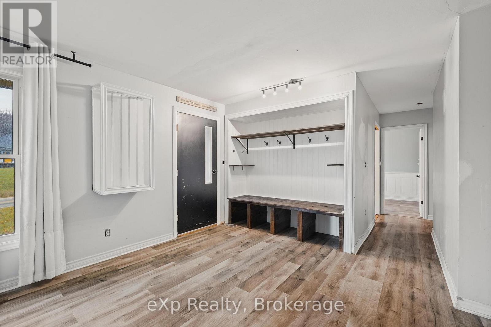 405014 Grey 4 Road, Grey Highlands, Ontario  N0C 1E0 - Photo 4 - X12511150