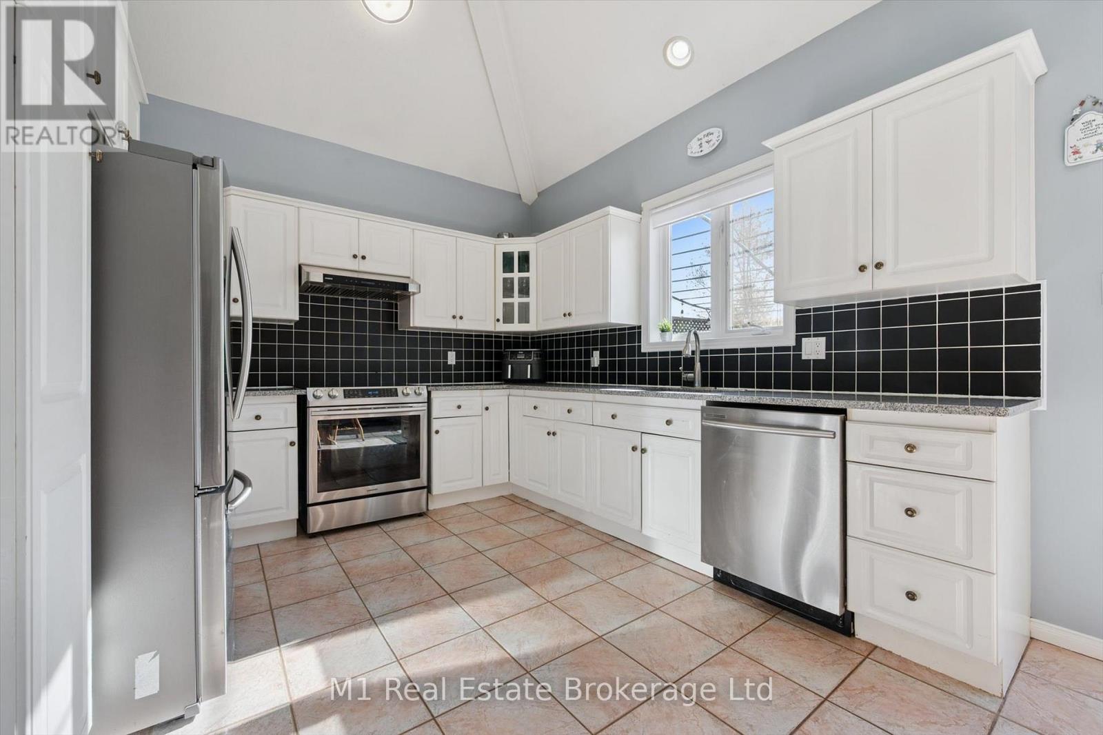 684 Willow Road, Guelph, Ontario N1H 1K2 - Photo 18 - X12511158