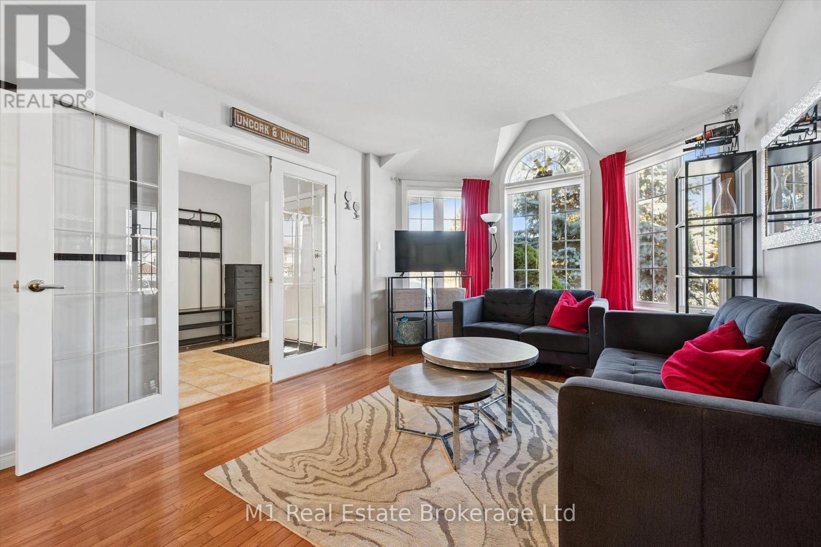 684 Willow Road, Guelph, Ontario N1H 1K2 - Photo 8 - X12511158