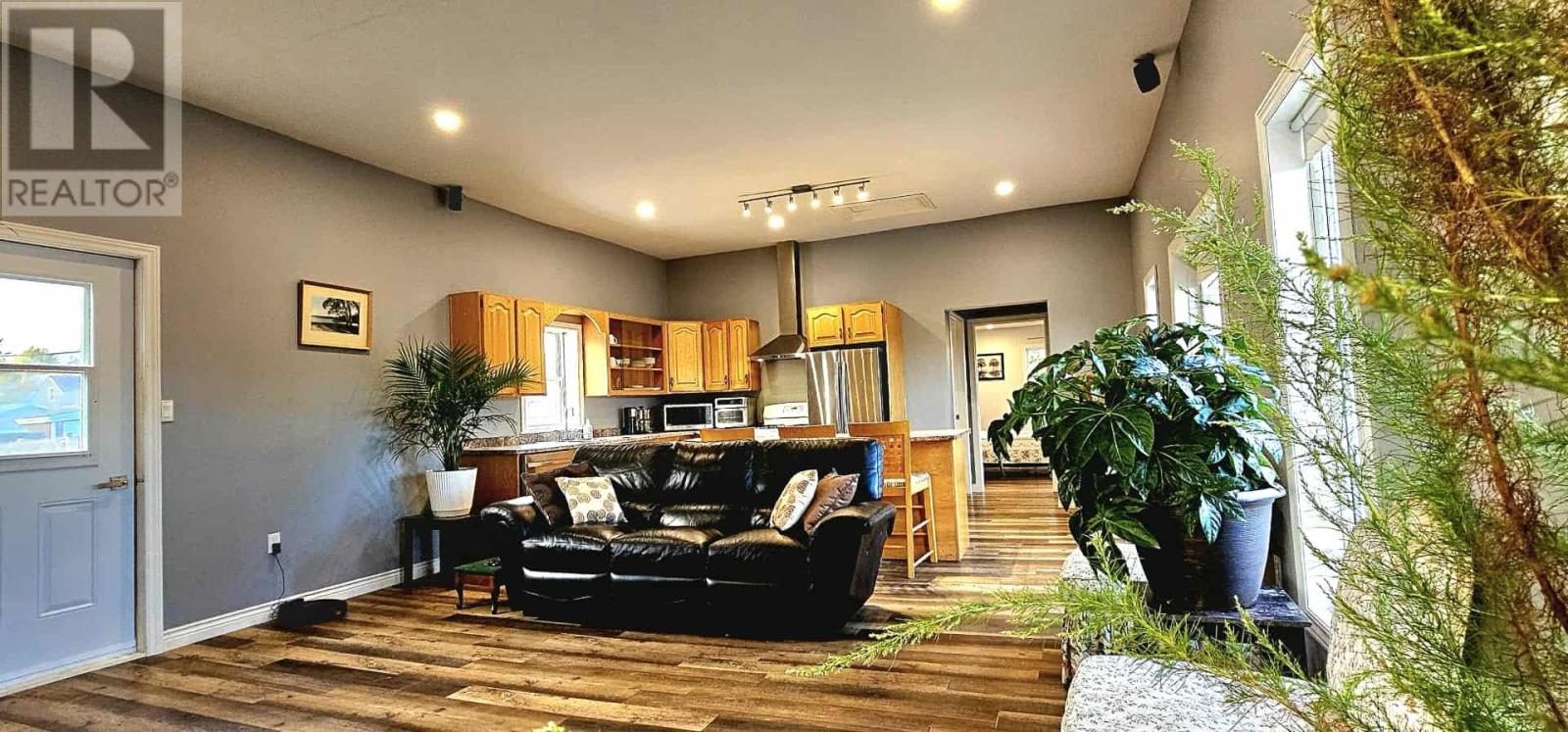 197 Main Street, Mount Stewart, Prince Edward Island  C0A 1T0 - Photo 3 - 202524845