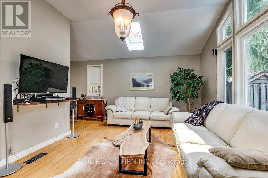 79 Mendip Crescent, London South, Ontario  N6E 1H2 - Photo 19 - X12425454