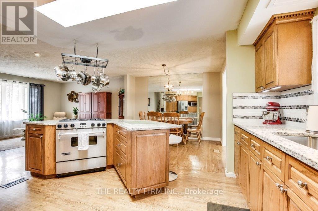 79 Mendip Crescent, London South, Ontario  N6E 1H2 - Photo 16 - X12425454