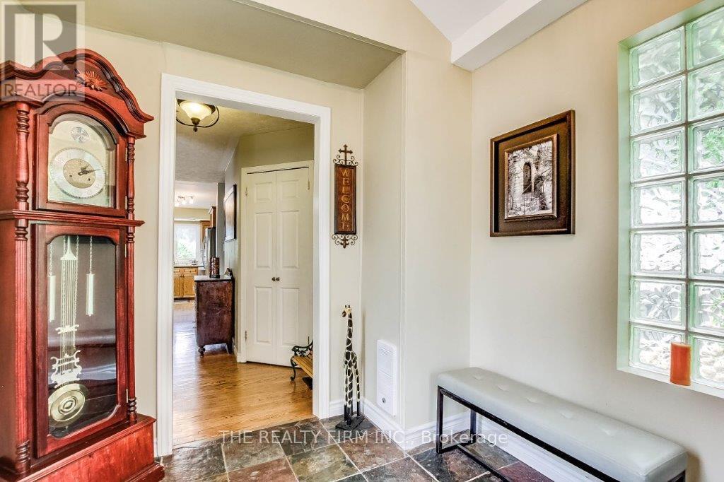 79 Mendip Crescent, London South, Ontario  N6E 1H2 - Photo 10 - X12425454