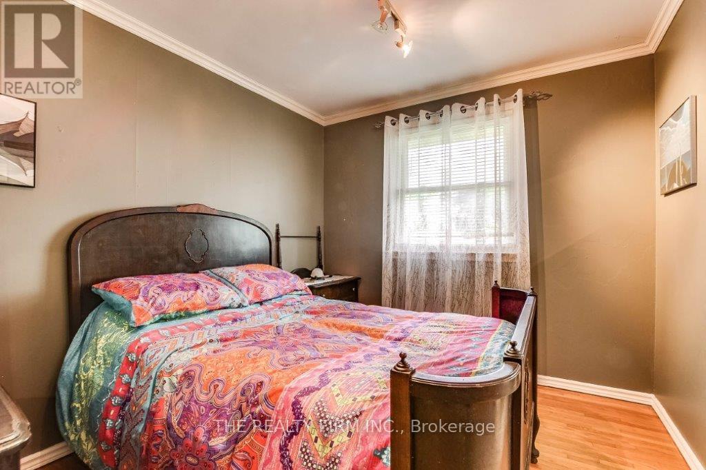 79 Mendip Crescent, London South, Ontario  N6E 1H2 - Photo 22 - X12425454